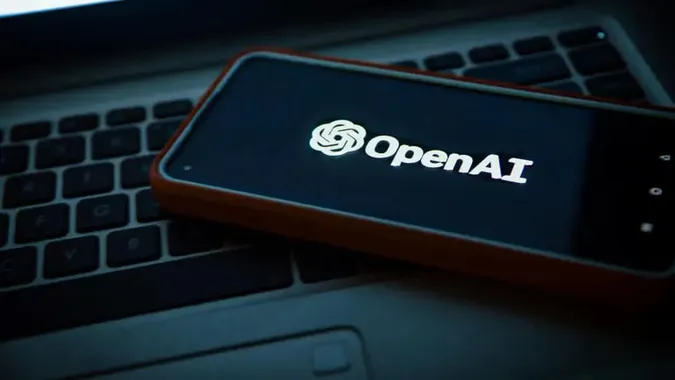 Головний науковець OpenAI закликає сповільнити розвиток ШІ: у чому небепека