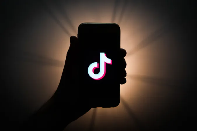 TikTok назвав ТОП-10 вірусних пісень року