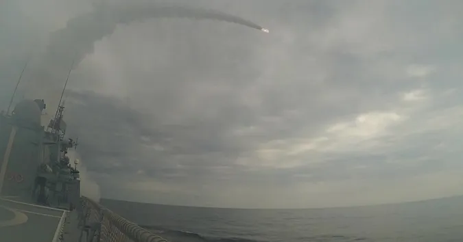 До ударів готові п'ять ворожих носіїв крилатих ракет морського базування, – Генштаб