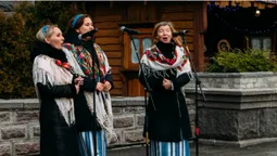 Біля головного корпусу ВНУ урочисто відкрили різдвяну шопку (фото)