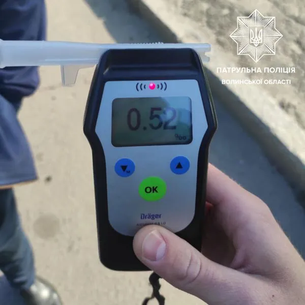 Перетнув подвійну суцільну лінію: у Луцьку зловили п'яного водія (фото)