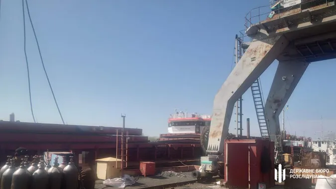 ДБР хоче націоналізувати російські кораблі, які стояли в порту на Одещині (фото)