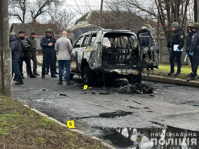 У Нікополі розстріляли авто заступника мера – він загинув (фото)