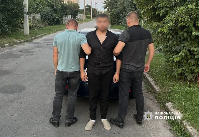 У Луцьку затримали «гастролерів», які видурювали гроші у продавців (фото)
