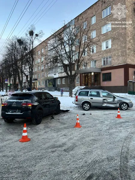 У Луцьку на Відродження зіткнулись Opel та Citroen (фото)