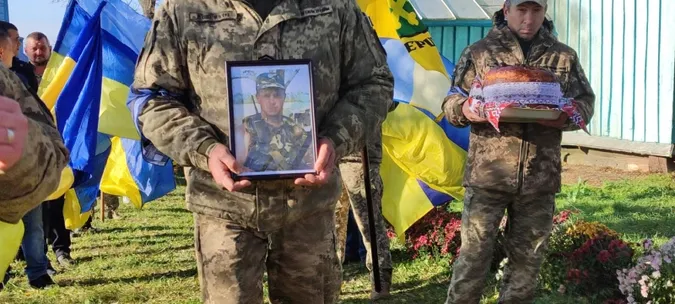 На Волині попрощалася із командиром розвідки Сергієм Семчуком (фото)