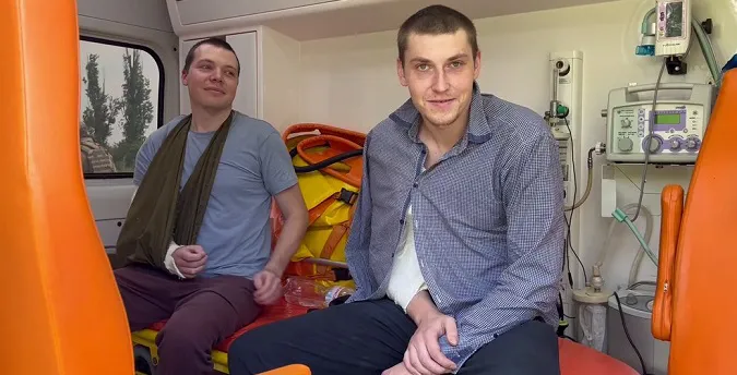 Обмін полоненими: Україні повернули 16 військових і цивільного (фото, відео)