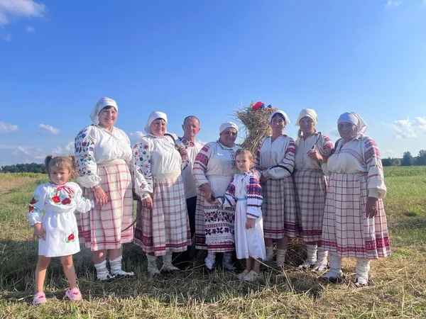 На Волині з директоркою будинку культури «борються» прихильники МП (фото)
