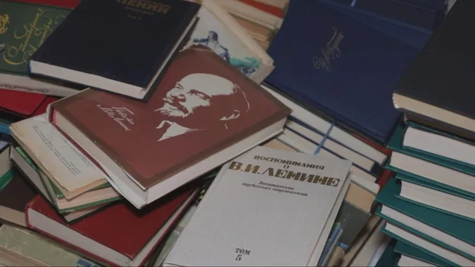 У Луцьку чоловіку не заплатили за здану макулатуру, а поліція ще й оштрафувала