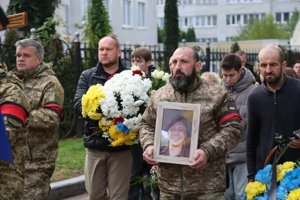 У Луцьку попрощалися з 30-річним захисником Владиславом Драганчуком (фото)