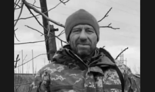 Дружина почорніла з горя: на Волині прощалися з воїном Русланом Вознюком