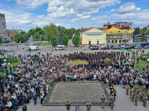 У Ковелі попрощалися з 35-річним сержантом поліції Дмитром Сергієнком (фото)