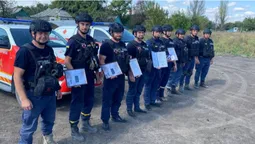 Волинським піротехнікам, які працюють на Донеччині, вручили відзнаки та чергові звання (фото)