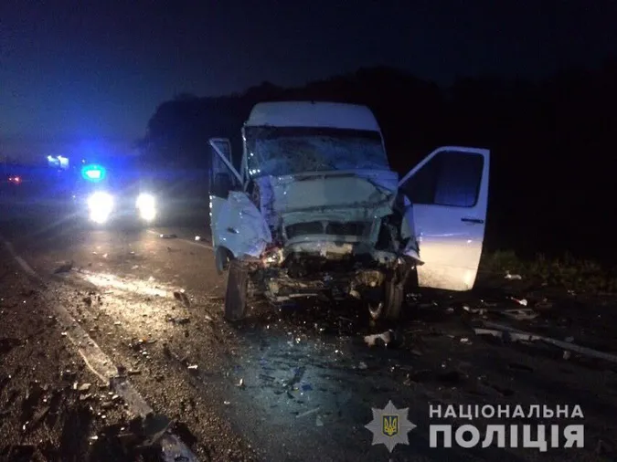 Лобове зіткнення: п'яний волинянин скоїв аварію на Рівненщині і втік (фото)