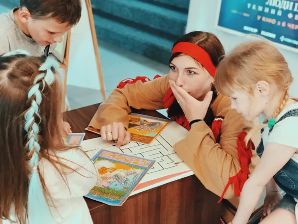 У «Промені» відсвяткували день народження «Смугастого носорога» (фото)*
