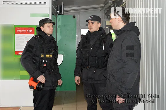 У луцькій поліції розповіли деталі нападу на відділення банку