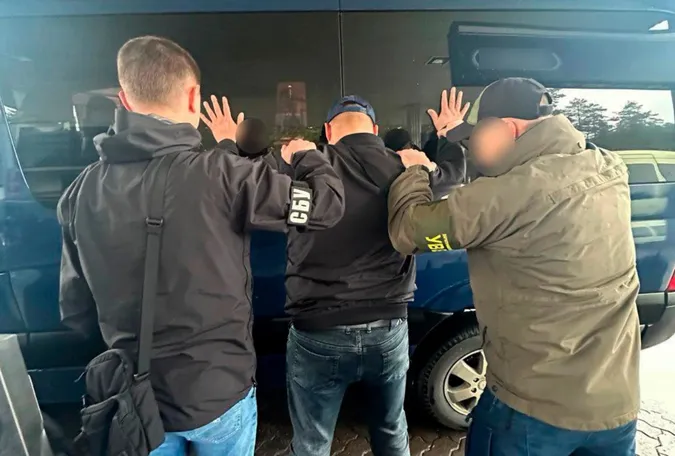 На кордоні затримали двох «бізнесменів» з Волині, які переправляли ухилянтів (фото)