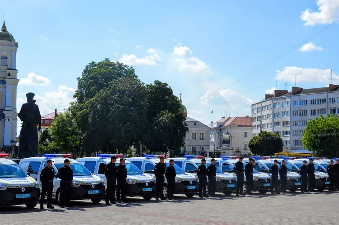 На українських дорогах посилили патрулювання 