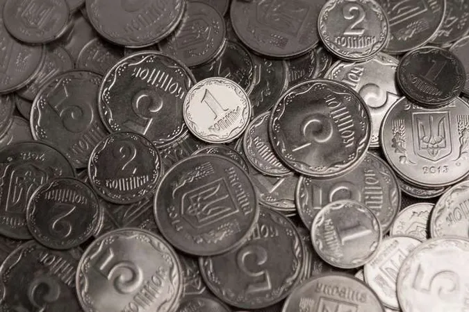 «Влада» ЛНР заплатила Україні за воду мішками з 58 тоннами копійок