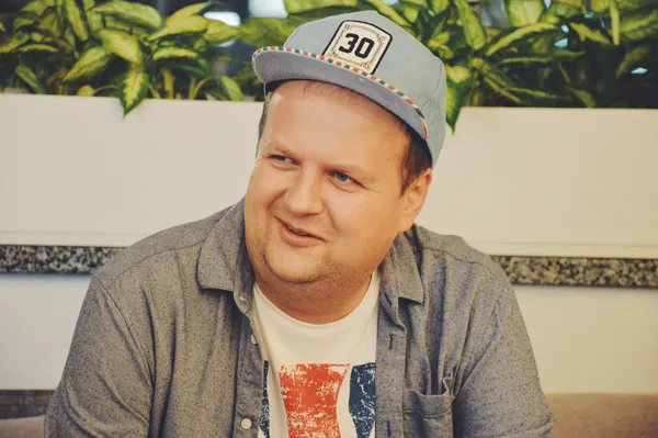 «Ми всі живемо, як у курнику», - Віктор Бронюк про українців, благодійність і дзен (фото)