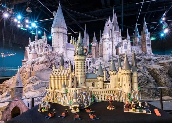 Компанія Lego створила іграшковий Хогвардс (фото)