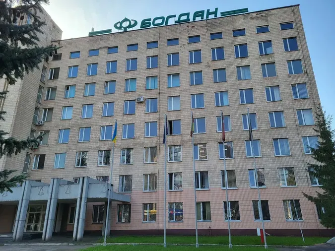 Луцький завод «Богдан» продають на OLX: скільки просять (фото)