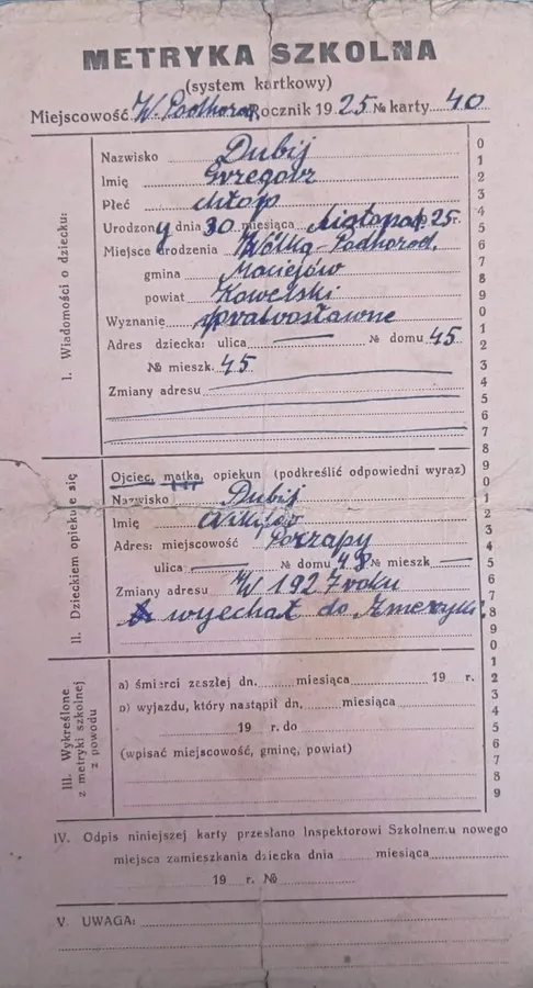 Григорій народився 30 листопада 1925 року у Вільці-Підгородній, а навчався у школах Підгородного та Застав’я (сучасний Ковельський район)