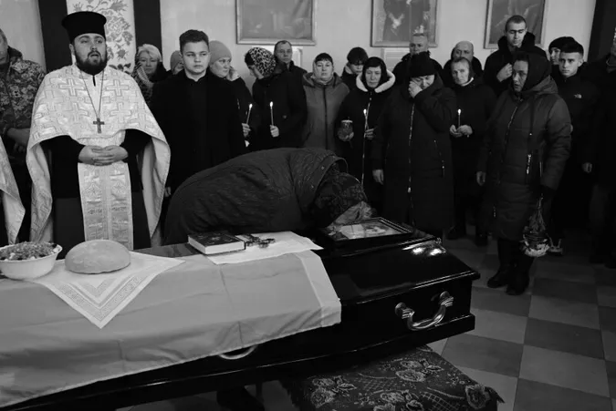 Лучани попрощалися із загиблим захисником Олександром Приступою (фото)