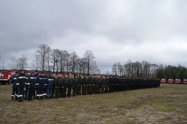 Танк і квадрокоптер: волинські лісівники показали свою протипожежну «міць»