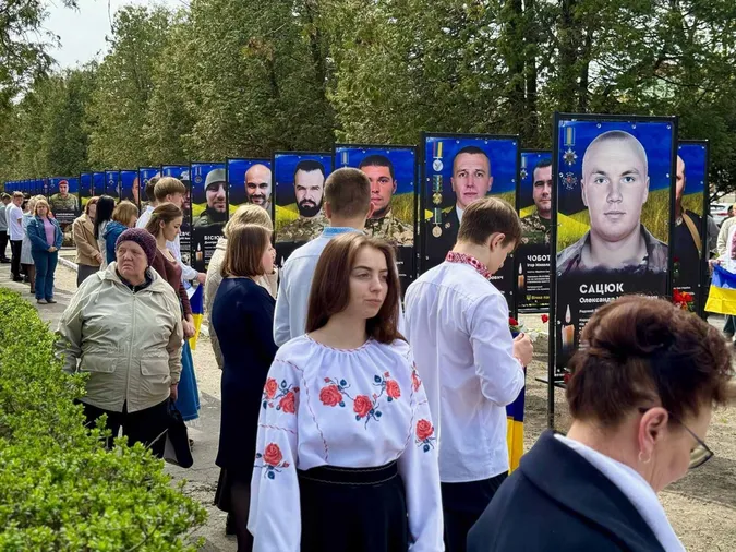 У Любомлі відкрили Алею пам'яті Героїв