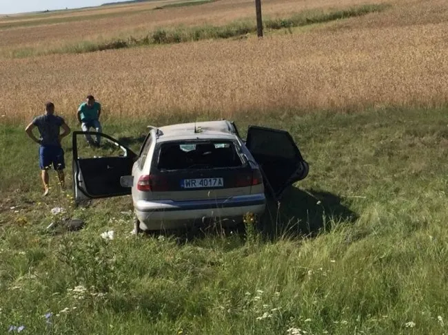 Смертельна аварія на Волині: автомобіль злетів з дороги (фото)