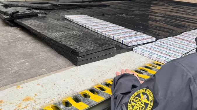 Заховали у вагоні потяга: на Волині знайшли 5000 пачок сигарет (фото)