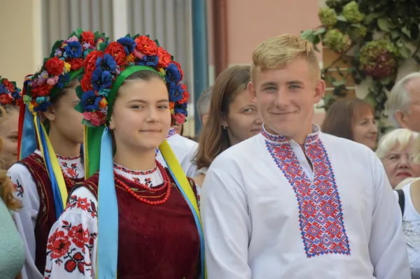 Кульки, танці та перший урок: у Луцьку відкрили школу № 27 (ФОТО)