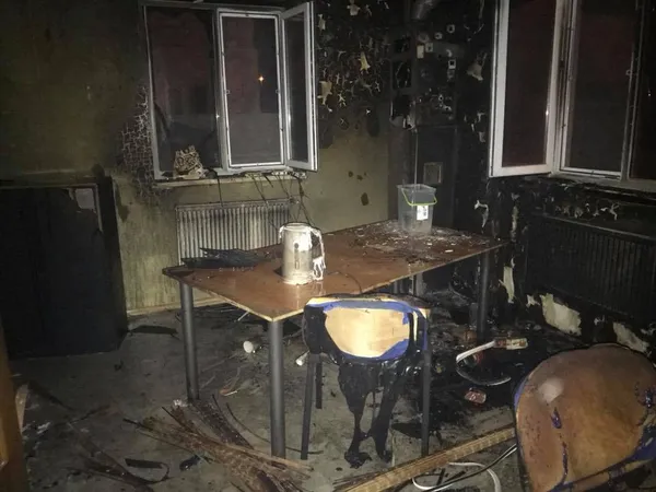 Невідомий підпалив офіс рівненсько-волинського видання (фото)