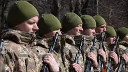 «Рано чи пізно довелося б одягнути форму»: історії лучан, які поповнили лави прикордонників (фото)