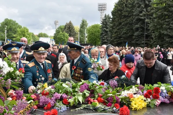 У Луцьку вшанували пам'ять жертв Другої світової війни (фото)
