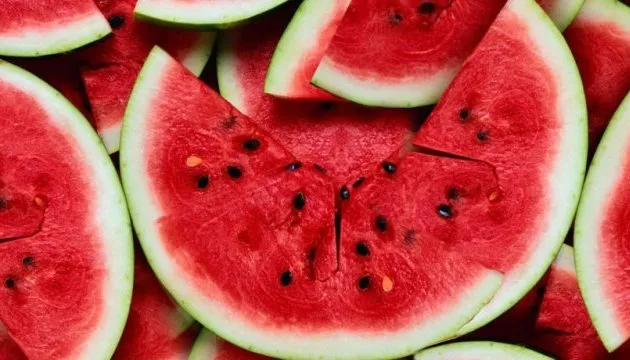 Кавуни в Луцьку: скільки коштує та чи буде дефіцит (відео)