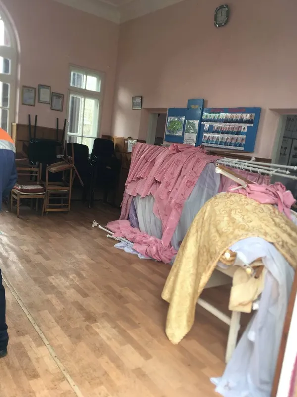 З Луцької дитячої залізниці вивозять меблі та обладнання (фото)