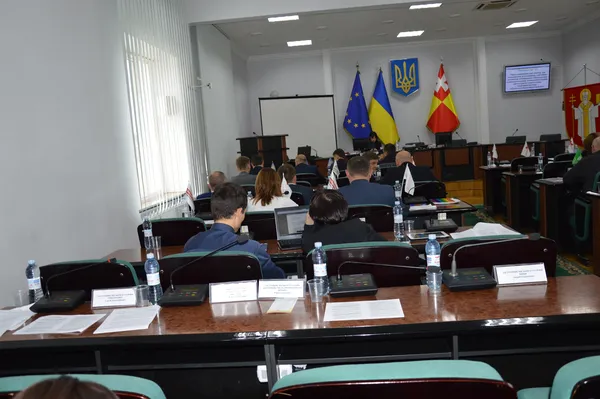 Другого дня ледь зібрався кворум