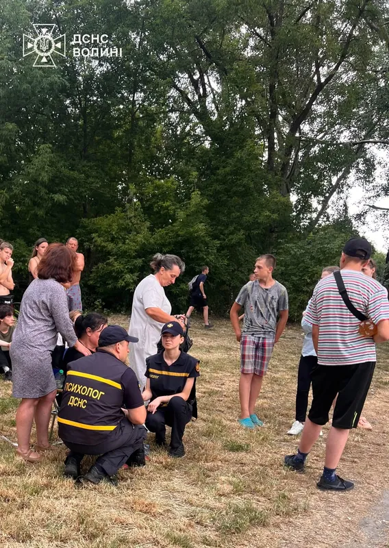 «Речі є, а людини – нема»: у Луцьку рятувальники знайшли тіло зниклого хлопця (фото, відео)