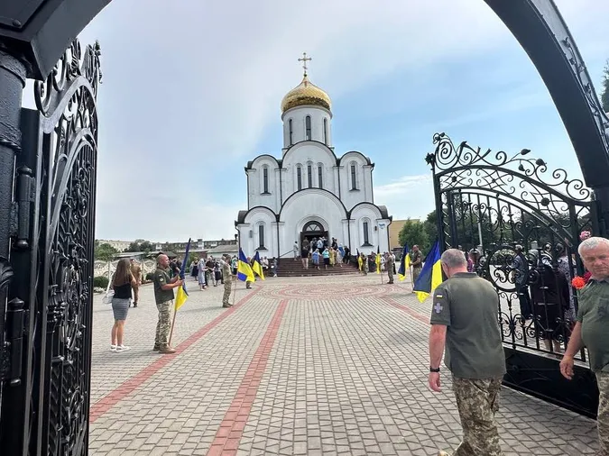 На Волині провели в останню дорогу воїна Сергія Степанкевича (фото)