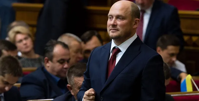 Каплін відстоював програму Гітлера, прийнявши її за свою