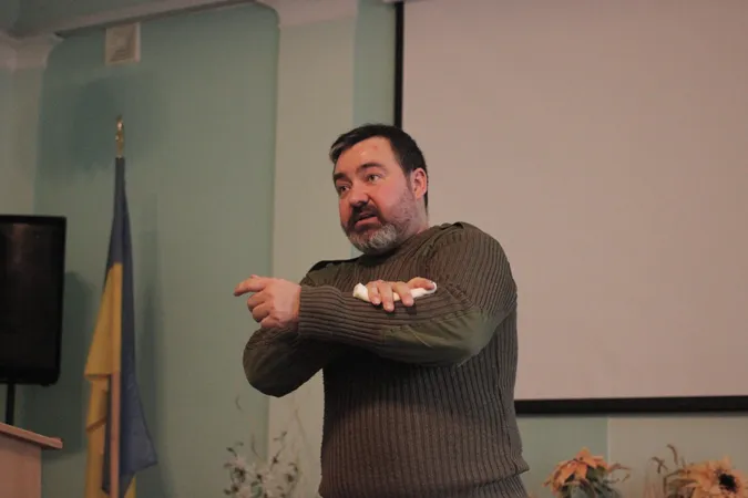 Загроза війни: 10 порад, як вижити і допомогти іншому від луцького учасника АТО