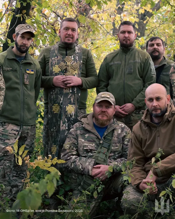 «Бути поруч»: історія волинського капелана, який став побратимом для воїнів на Сході (фото)