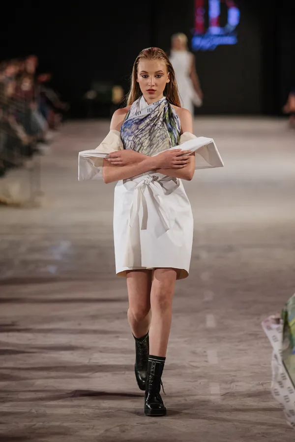 Луцька дизайнерка презентувала на Lviv Fashion Week свої сукні й хустки (фото)
