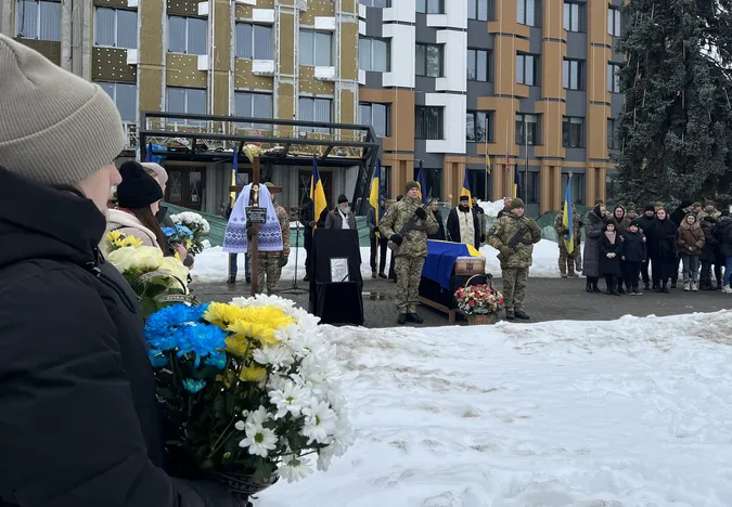 Загинув у день свого народження: у Ковелі попрощалися із воїном Сергієм Томашевичем (фото0