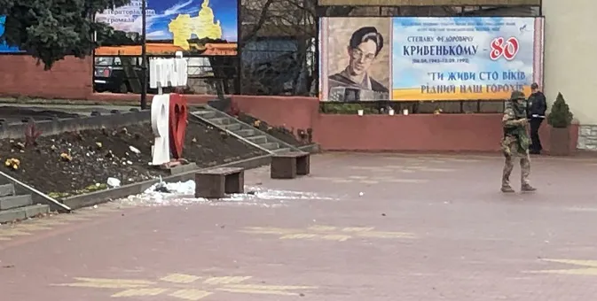 У центрі Горохова вибухотехніки знешкодили підозрілий предмет (фото, відео)