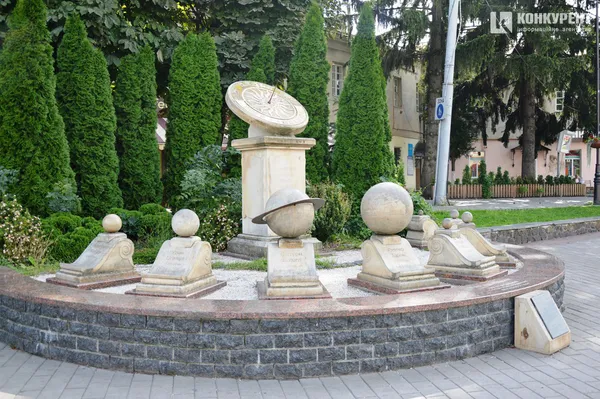 Туристу на згадку: кумедні та серйозні пам'ятки Луцька