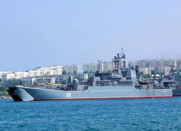 Сили оборони уразили великі російські десантні кораблі «Ямал» та «Азов»