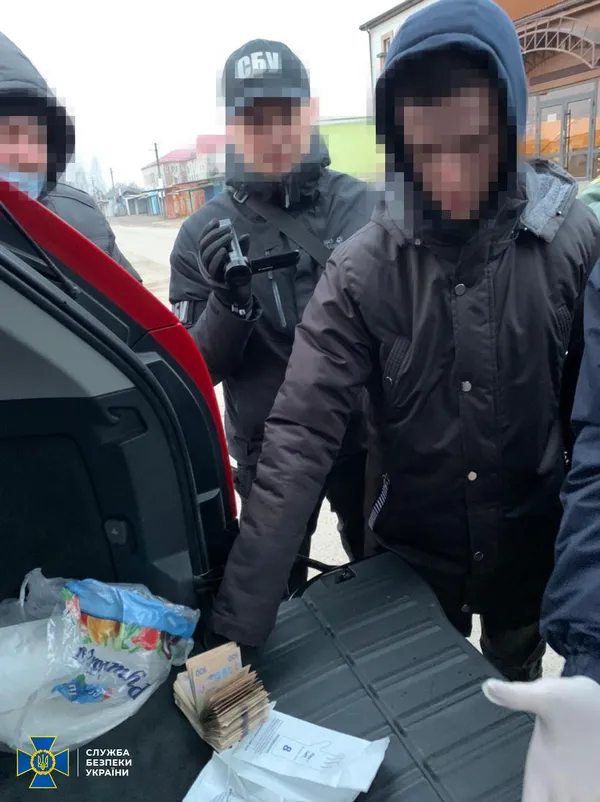 На Волині інспектор прикордонної служби погорів на хабарі (фото)